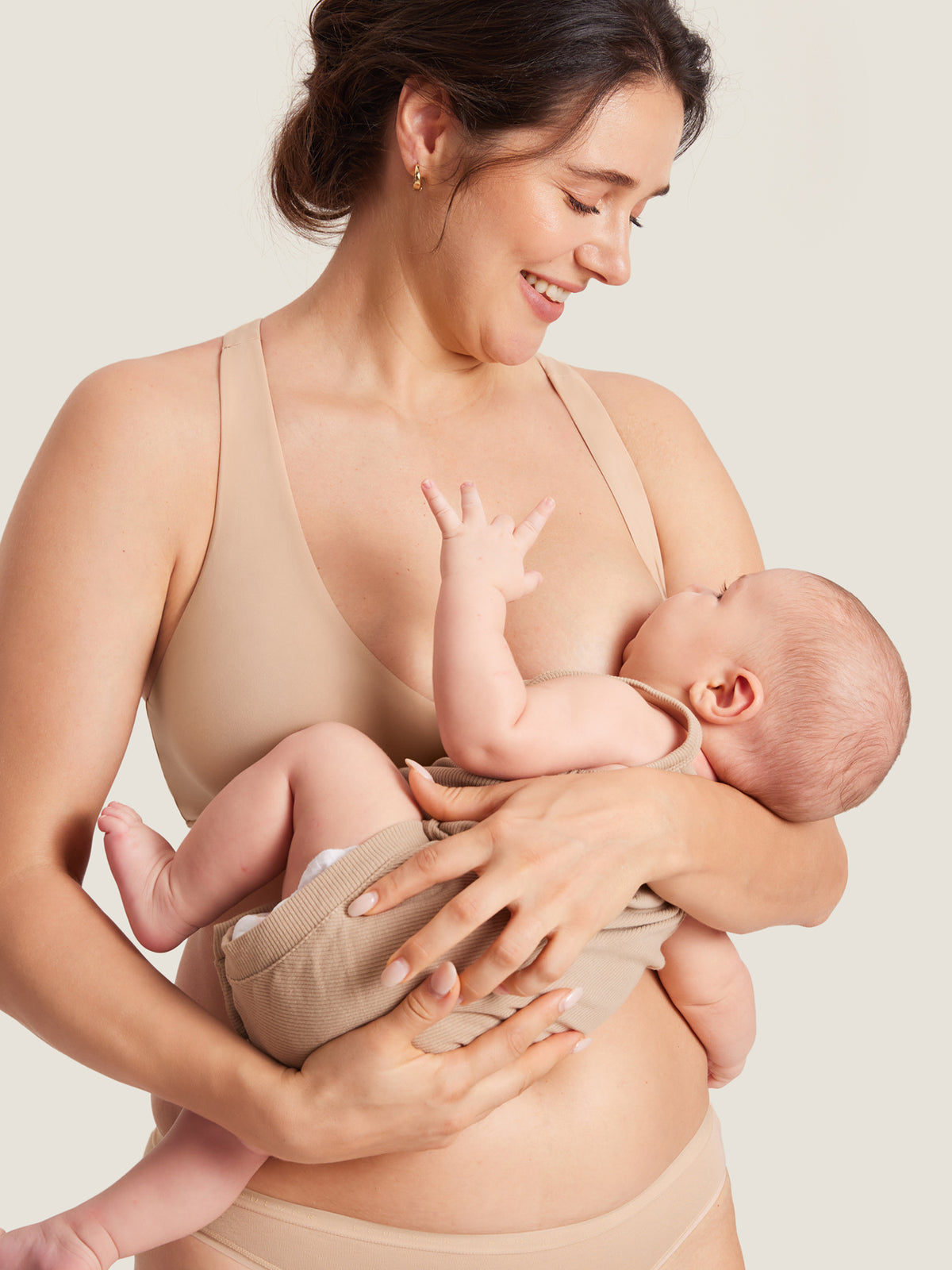 MOMANDA Women's Inbarely? Crossover Racerback Nursing Bra Wheat Beige @model_info:MOM2