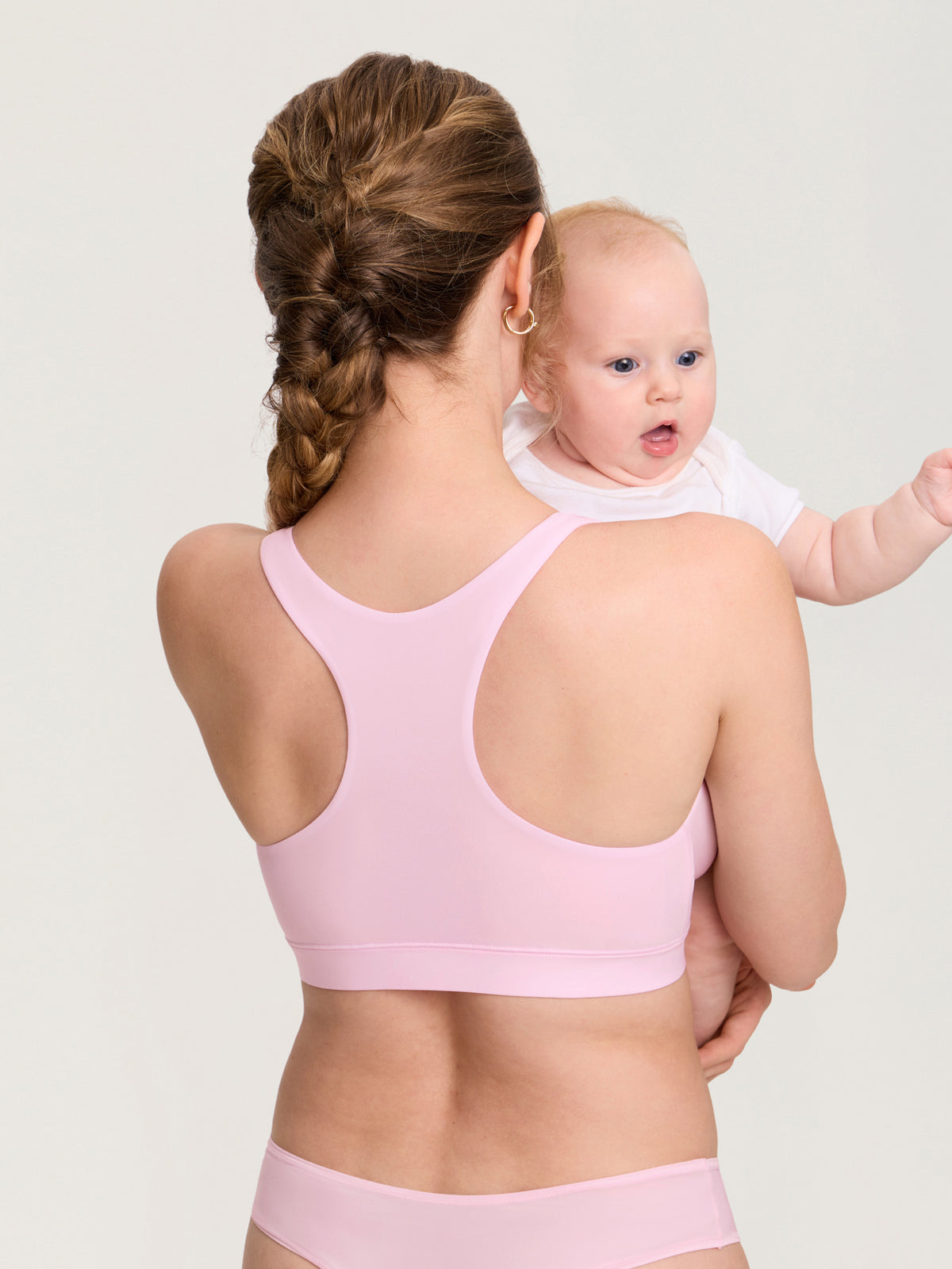 MOMANDA Women's Inbarely? Crossover Racerback Nursing Bra Sweet Pink @model_info:MOM5