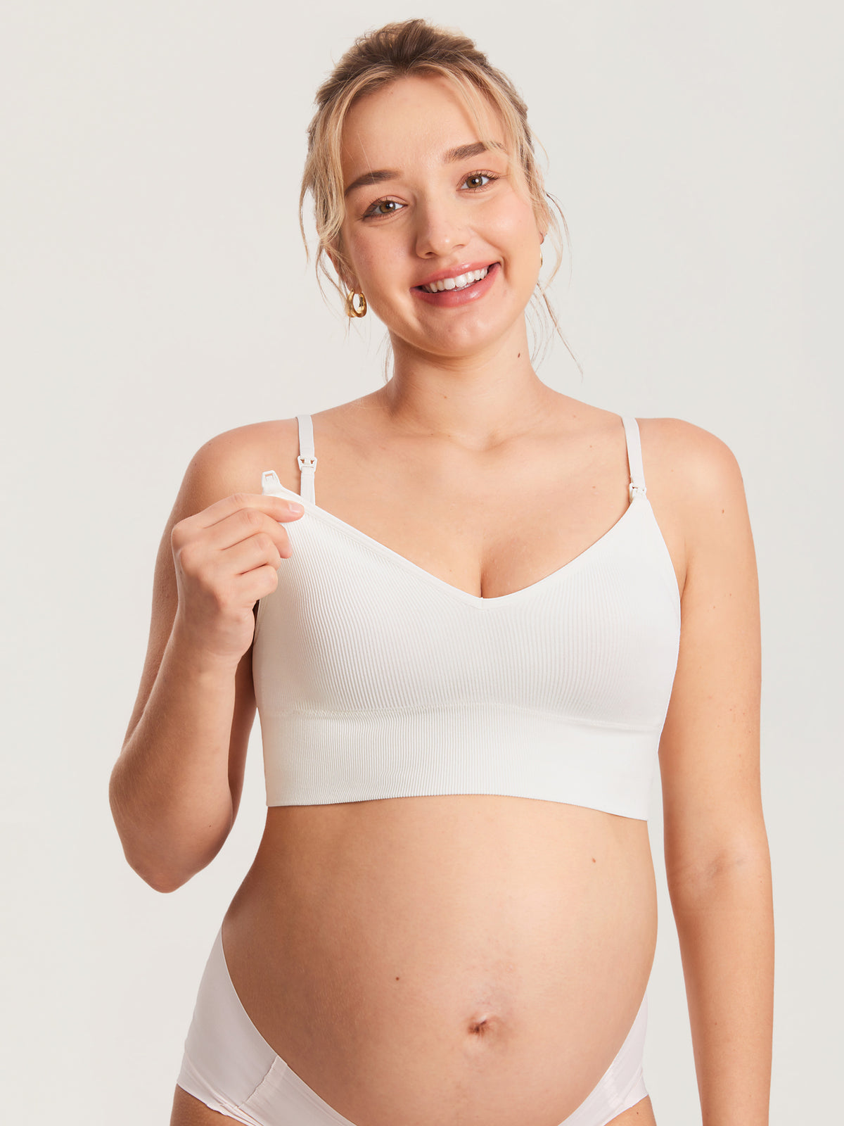 MOMANDA Women's Ribbed V Neck Nursing Bralette Iceland White @model_info:MOM1