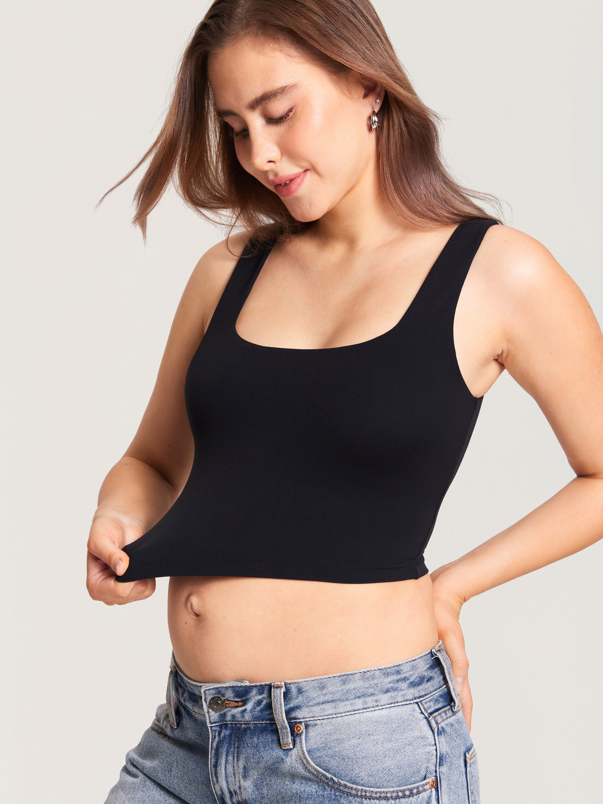 MOMANDA Women's Natrelax? Pumping Crop Tank Top Black @model_info:MOM4