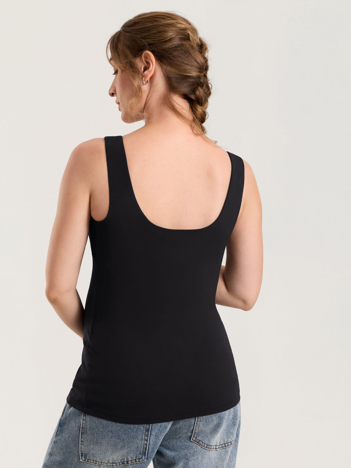 MOMANDA Naterlax? V Neck Nursing Tank Top Black @model_info:MOM2