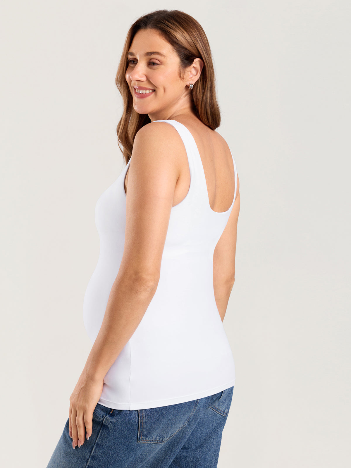 MOMANDA Naterlax? V Neck Nursing Tank Top White @model_info:MOM4