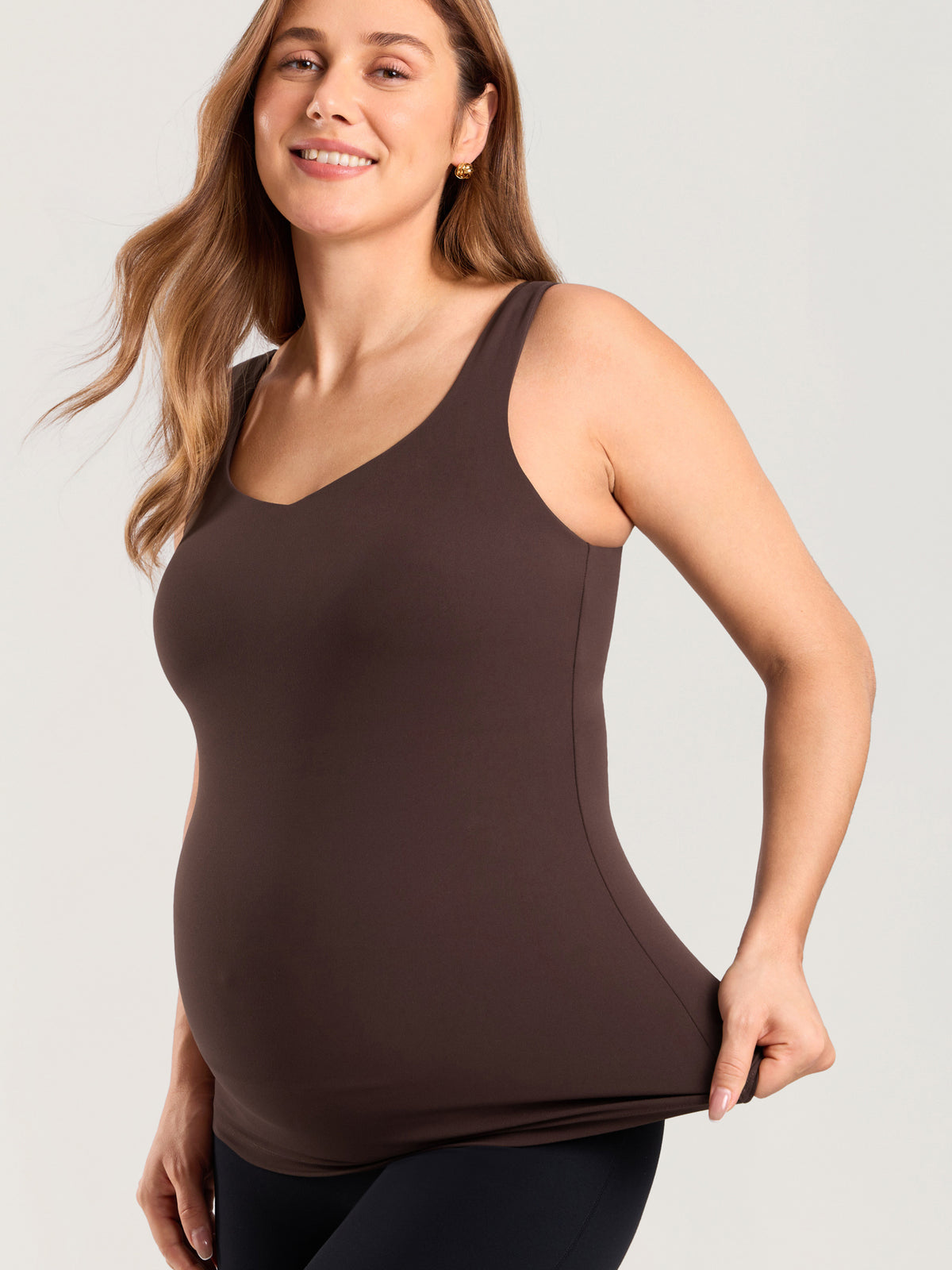 MOMANDA Naterlax? V Neck Nursing Tank Top Hot Fudge Brown @model_info:MOM2