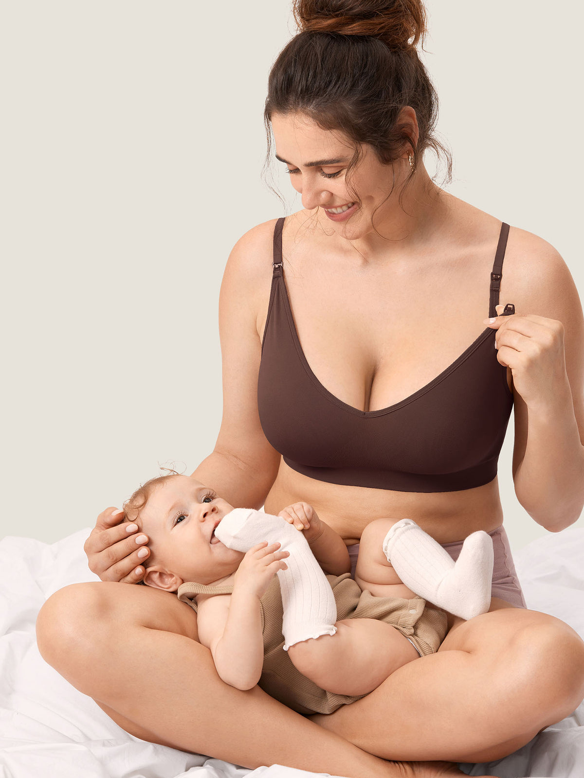 MOMANDA Women's Seamless Soft Knit Nursing Bra,TITLE_BEST SELLERS Hazelnut @model_info:A2