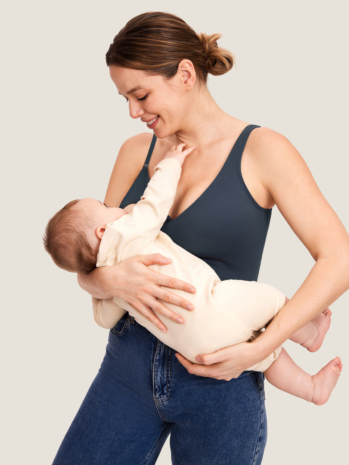 MOMANDA Women's Natrelax? Nursing Crop Tank Top - V Neck Twilight Blue @model_info:MOMRS1