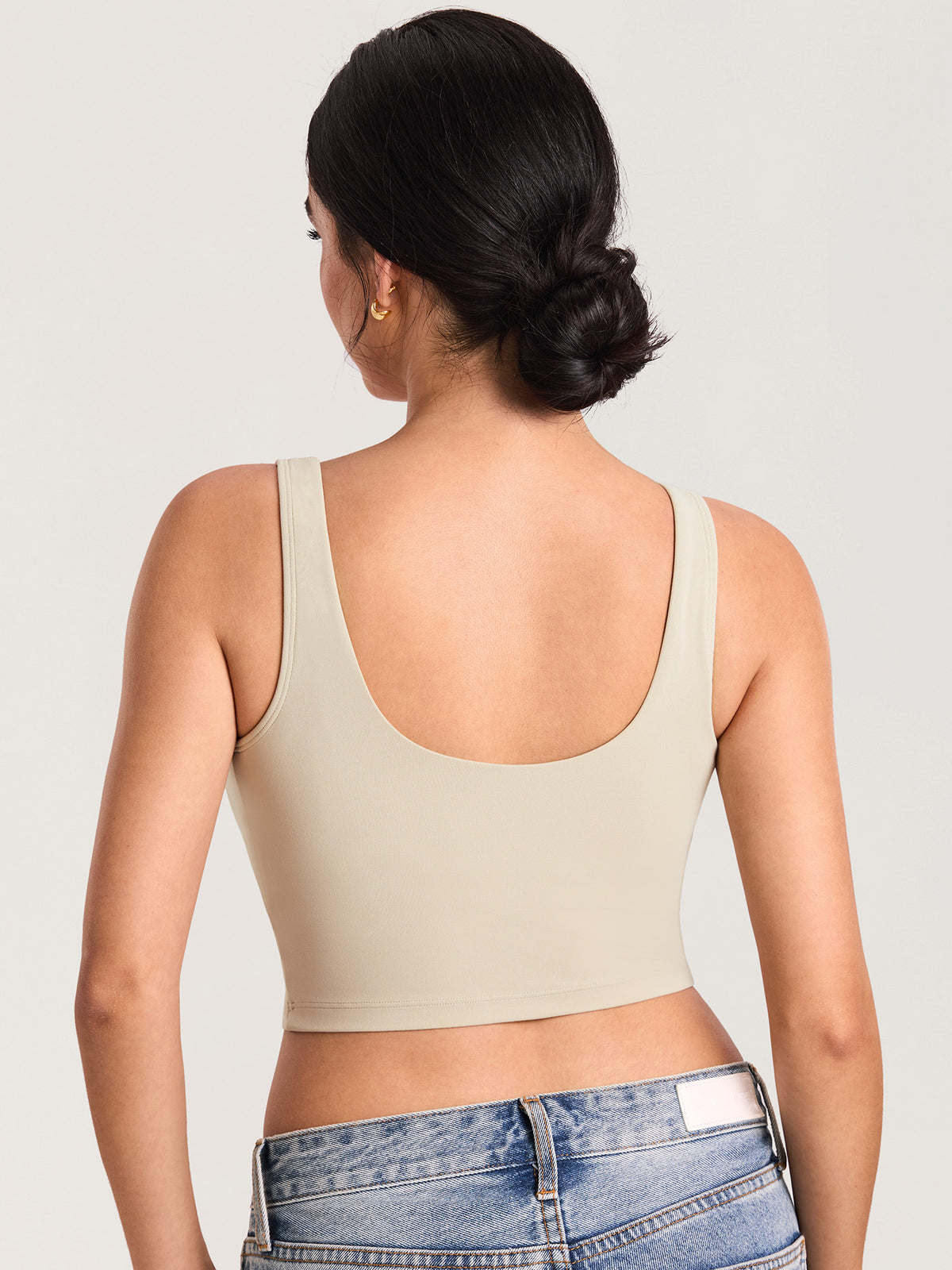 MOMANDA Women's Natrelax? Nursing Crop Tank Top - V Neck Mojave Tan @model_info:MOMRB6