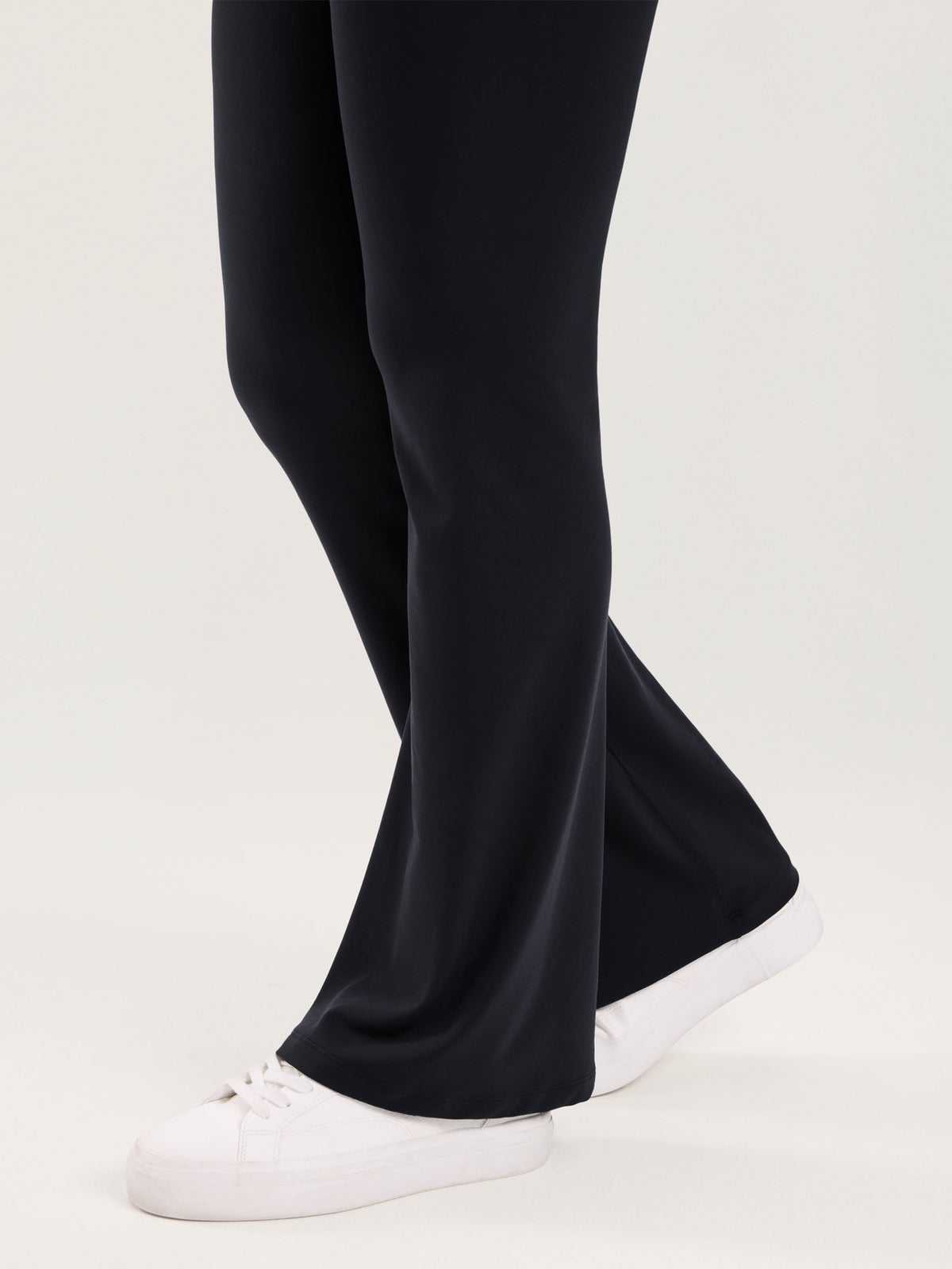 Natrelax® Ausgestellte Umstandsleggings ohne Frontnaht 80 cm